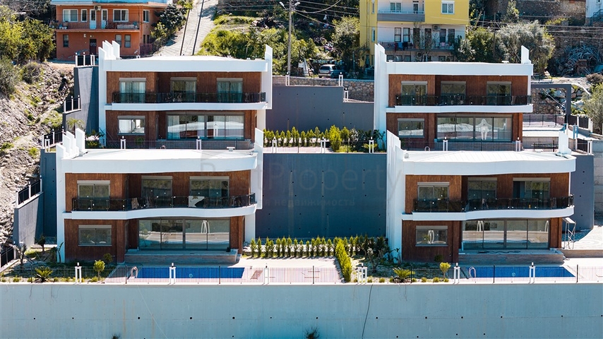 Розкішний комплекс вілл з панорамним видом на море 