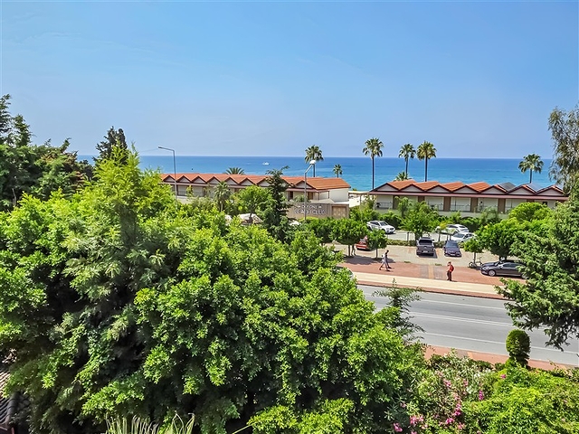 Ексклюзивні апартаменти плануванням 4+1 в унікальному комплексі центральної частини Аланья