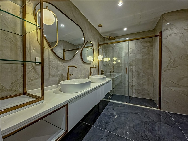 Ексклюзивні апартаменти плануванням 4+1 в унікальному комплексі центральної частини Аланья