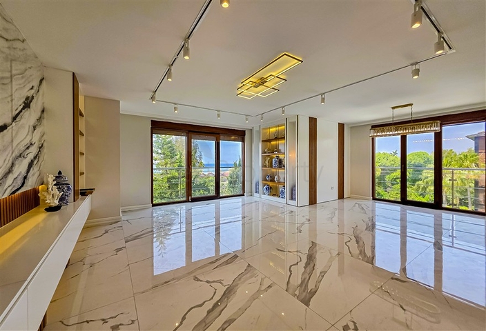 Ексклюзивні апартаменти плануванням 4+1 в унікальному комплексі центральної частини Аланья