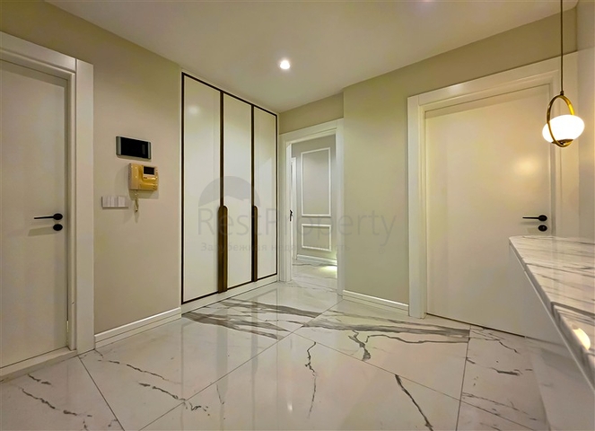 Ексклюзивні апартаменти плануванням 4+1 в унікальному комплексі центральної частини Аланья