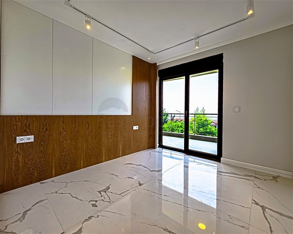 Ексклюзивні апартаменти плануванням 4+1 в унікальному комплексі центральної частини Аланья