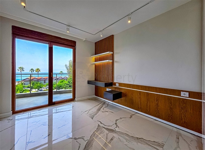 Ексклюзивні апартаменти плануванням 4+1 в унікальному комплексі центральної частини Аланья