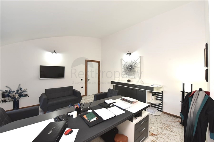 Розкішний офіс в центрі Аланії