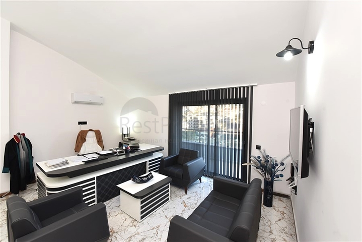 Розкішний офіс в центрі Аланії