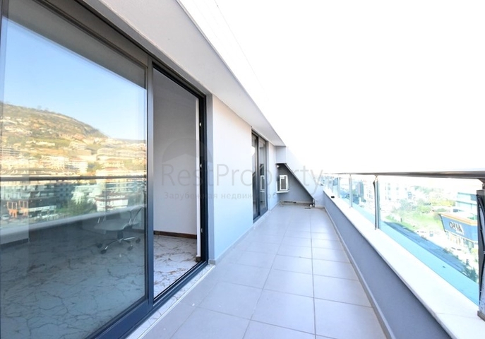 Розкішний офіс в центрі Аланії