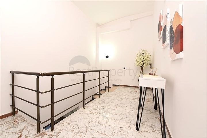 Розкішний офіс в центрі Аланії