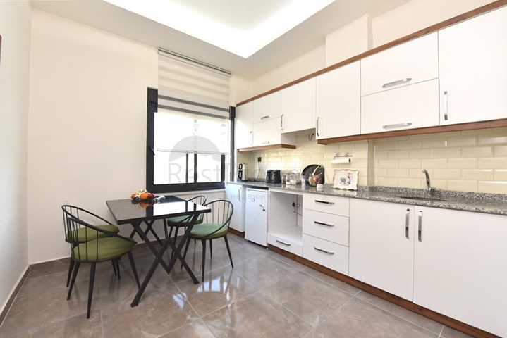 Розкішний офіс в центрі Аланії