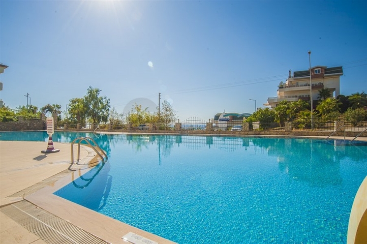 Пентхаус 3+1 в районі Конакли в крокової доступності до моря