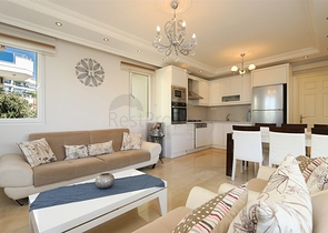 Пентхаус 3+1 в районі Конакли в крокової доступності до моря