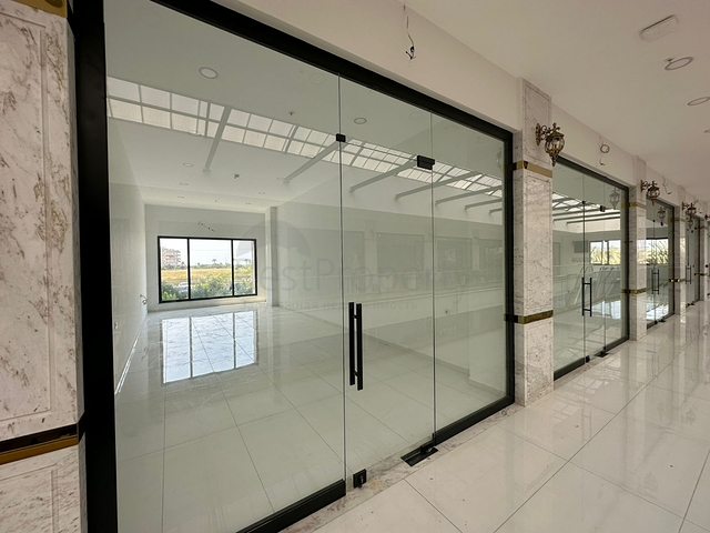 Пропозиція комерційної нерухомості в Тюрклер