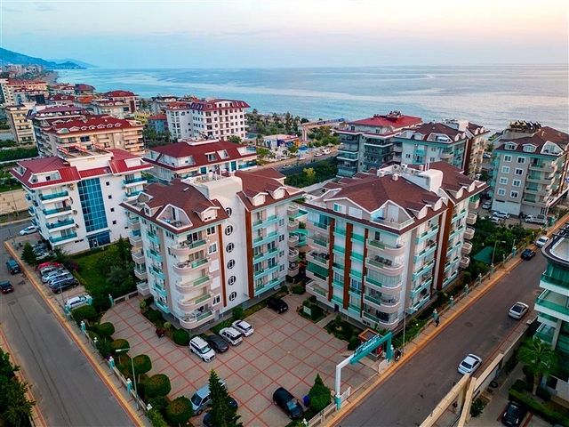 Квартира 2 + 1 в 50 м до моря в районі Кестель 