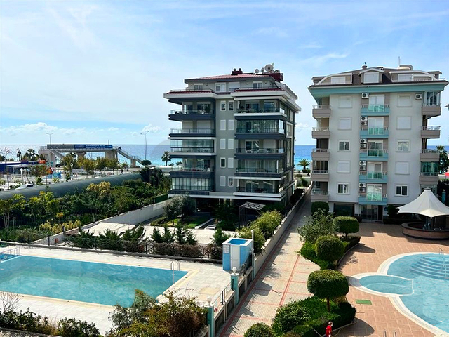 Квартира 2 + 1 в 50 м до моря в районі Кестель 