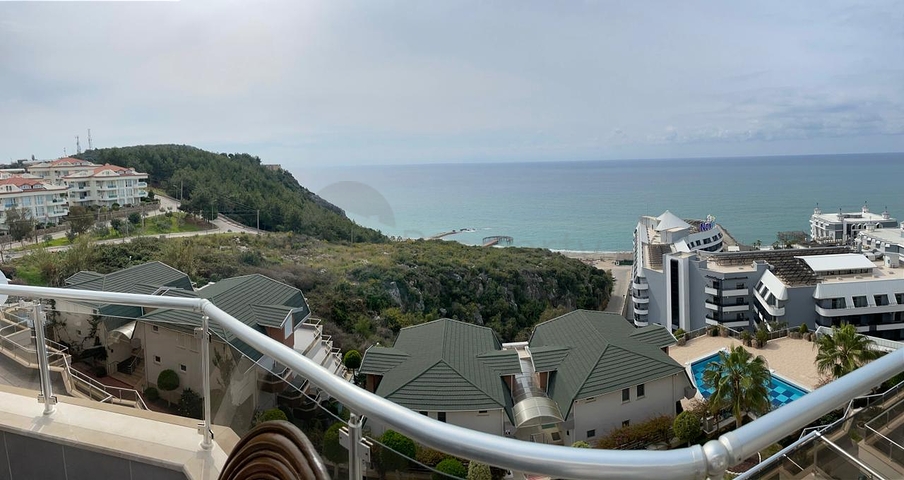 Пентхаус 4 + 1 з видом на море в районі Конакли