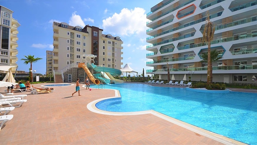 Простора квартира 4 + 1 в районі Авсаллар