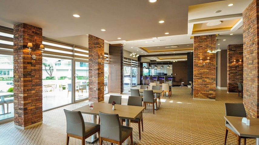 Простора квартира 4 + 1 в районі Авсаллар