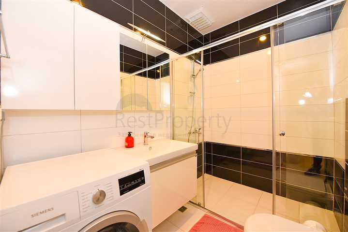 Простора квартира 4 + 1 в районі Авсаллар