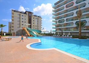 Простора квартира 4 + 1 в районі Авсаллар