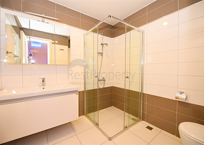 Простора квартира 4 + 1 в районі Авсаллар