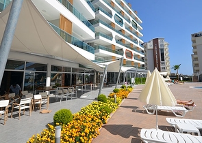 Простора квартира 4 + 1 в районі Авсаллар