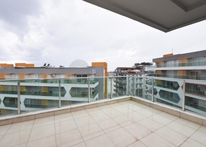 Простора квартира 4 + 1 в районі Авсаллар