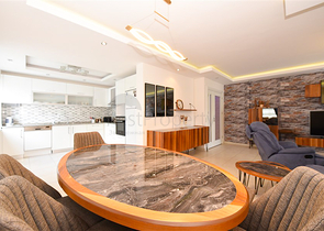 Простора квартира 4 + 1 в районі Авсаллар