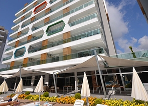 Простора квартира 4 + 1 в районі Авсаллар