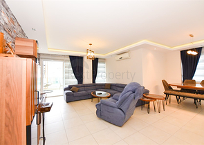 Простора квартира 4 + 1 в районі Авсаллар