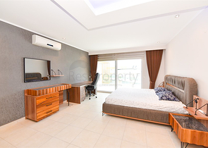 Простора квартира 4 + 1 в районі Авсаллар