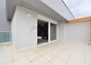 Простора квартира 4 + 1 в районі Авсаллар