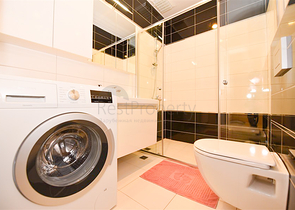 Простора квартира 4 + 1 в районі Авсаллар