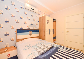 Простора квартира 4 + 1 в районі Авсаллар