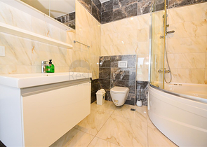 Простора квартира 4 + 1 в районі Авсаллар