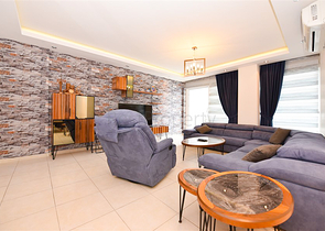 Простора квартира 4 + 1 в районі Авсаллар