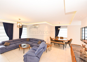 Простора квартира 4 + 1 в районі Авсаллар