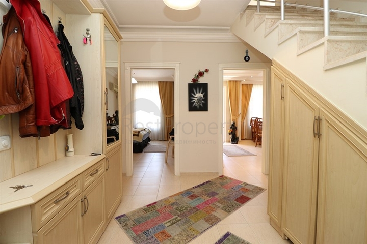 Квартира планування 3+2 в центральному районі Аланії