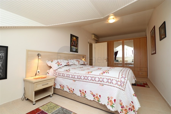 Квартира планування 3+2 в центральному районі Аланії