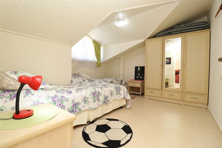 Квартира планування 3+2 в центральному районі Аланії