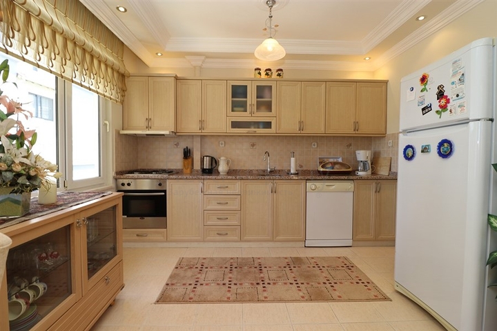 Квартира планування 3+2 в центральному районі Аланії