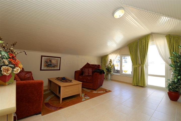 Квартира планування 3+2 в центральному районі Аланії