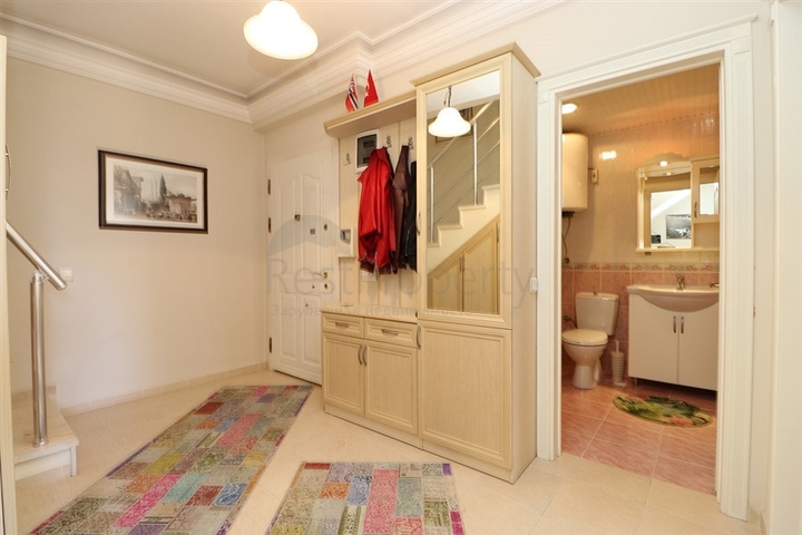 Квартира планування 3+2 в центральному районі Аланії