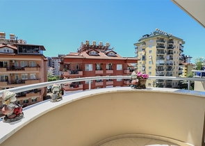 Квартира планування 3+2 в центральному районі Аланії