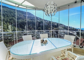 Пентхаус 3+1 з приголомшливим видом на море в мальовничому районі Бекташ