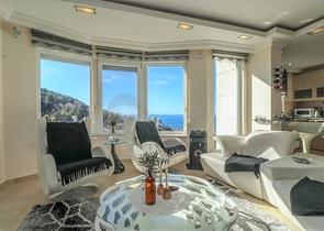 Пентхаус 3+1 з приголомшливим видом на море в мальовничому районі Бекташ