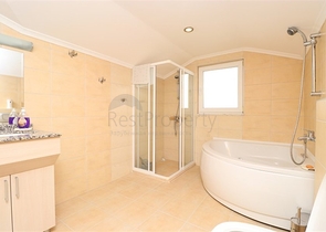 Пентхаус 3+1 з приголомшливим видом на море в мальовничому районі Бекташ