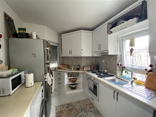 Простора вілла 3 + 1 в 250м від моря в районі Конакли