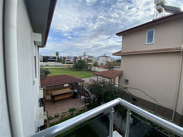 Простора вілла 3 + 1 в 250м від моря в районі Конакли