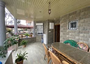 Простора вілла 3 + 1 в 250м від моря в районі Конакли