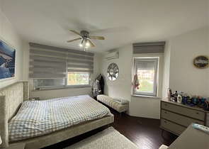 Простора вілла 3 + 1 в 250м від моря в районі Конакли