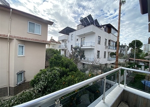 Простора вілла 3 + 1 в 250м від моря в районі Конакли